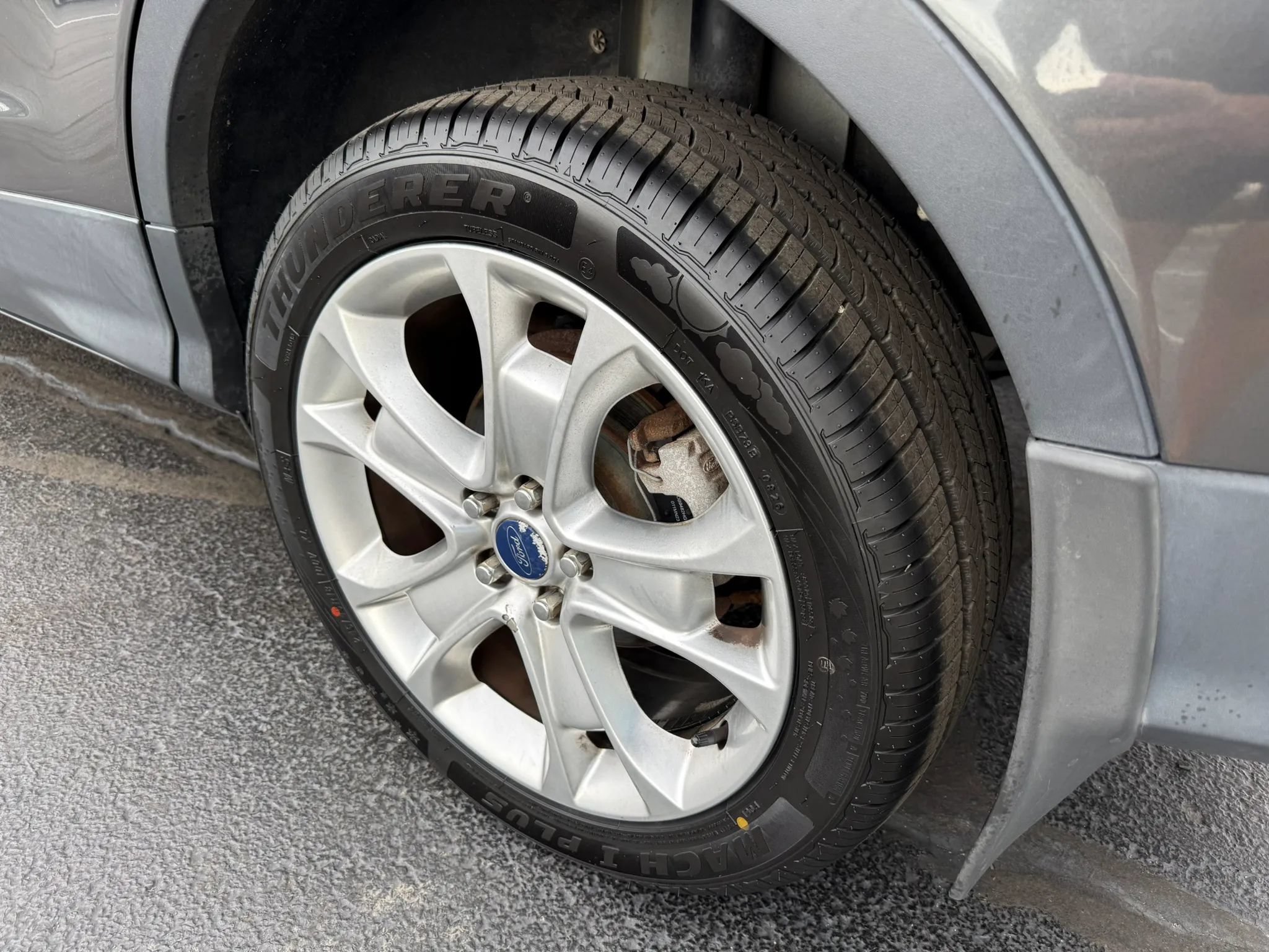 Used 2016 Ford Escape Titanium w/ Equipment Group 301A AWD/4WD image 40