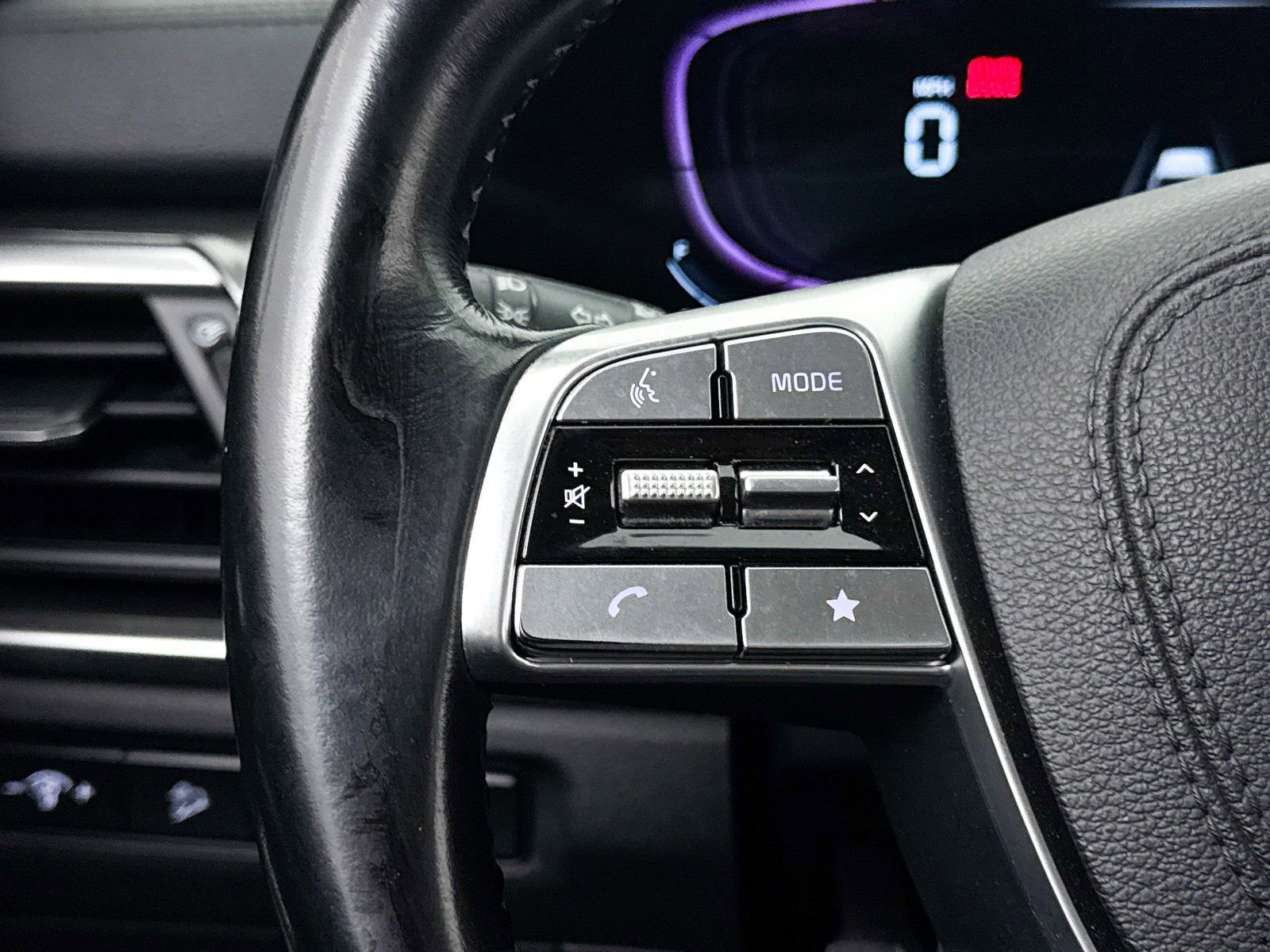 Used 2023 Kia Telluride LX image 31