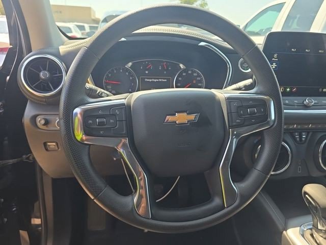 Used 2025 Chevrolet Blazer LT FWD image 8