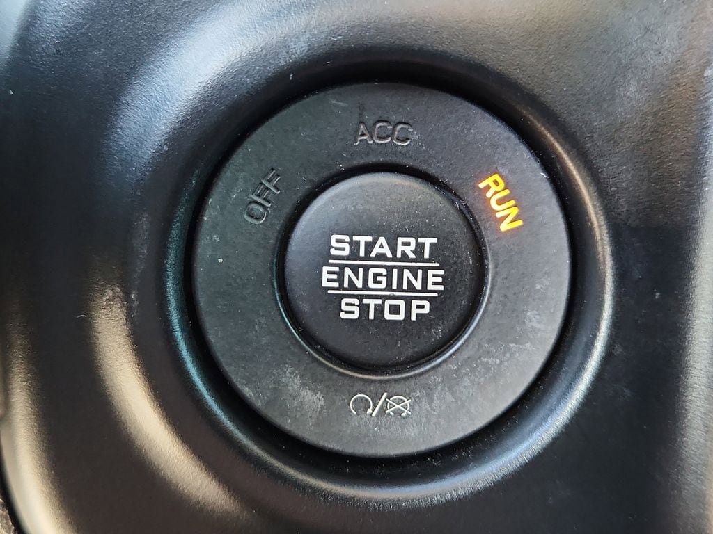 Used 2020 Jeep Wrangler Sport AWD/4WD image 19