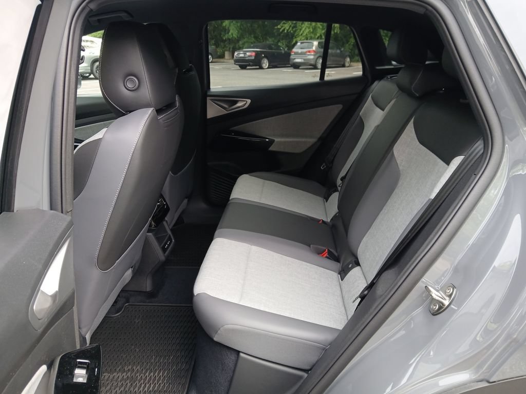 New 2026 Volkswagen ID.4 Pro RWD image 24