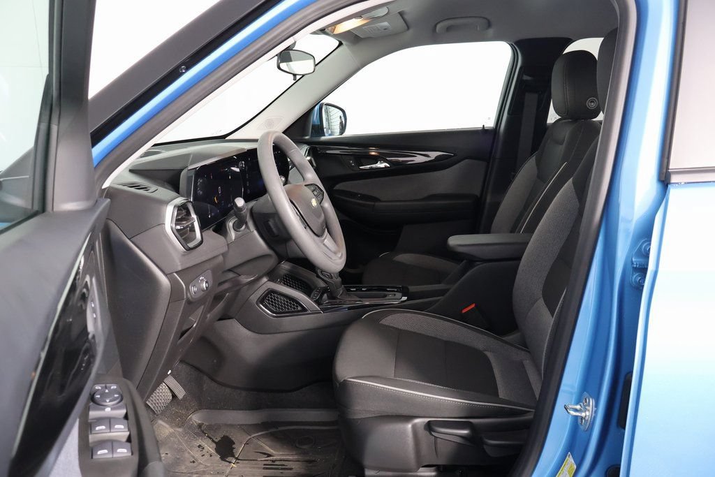 Used 2026 Chevrolet TrailBlazer LT FWD image 8