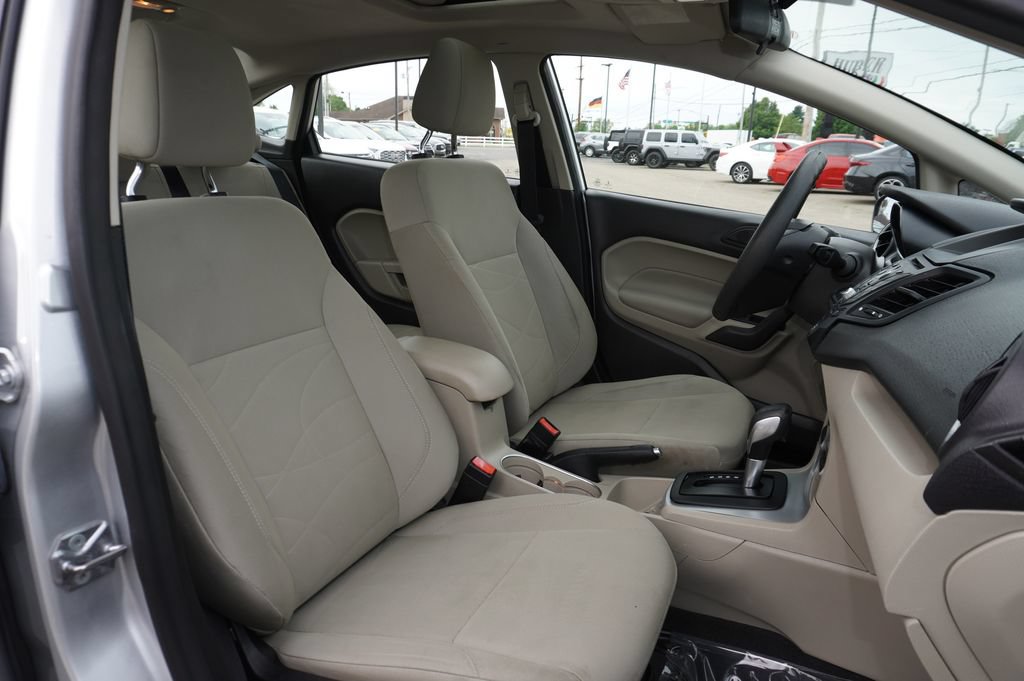 Used 2017 Ford Fiesta SE FWD image 30