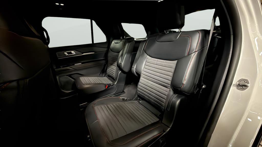 New 2026 Ford Explorer ST-Line image 24