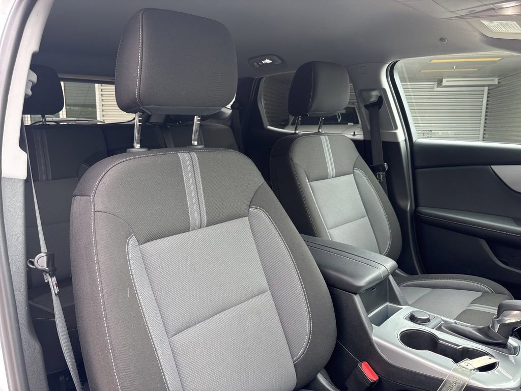 Used 2025 Chevrolet Blazer LT FWD image 16