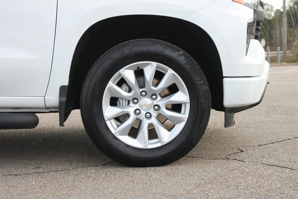 Used 2022 Chevrolet Silverado 1500 Custom image 4