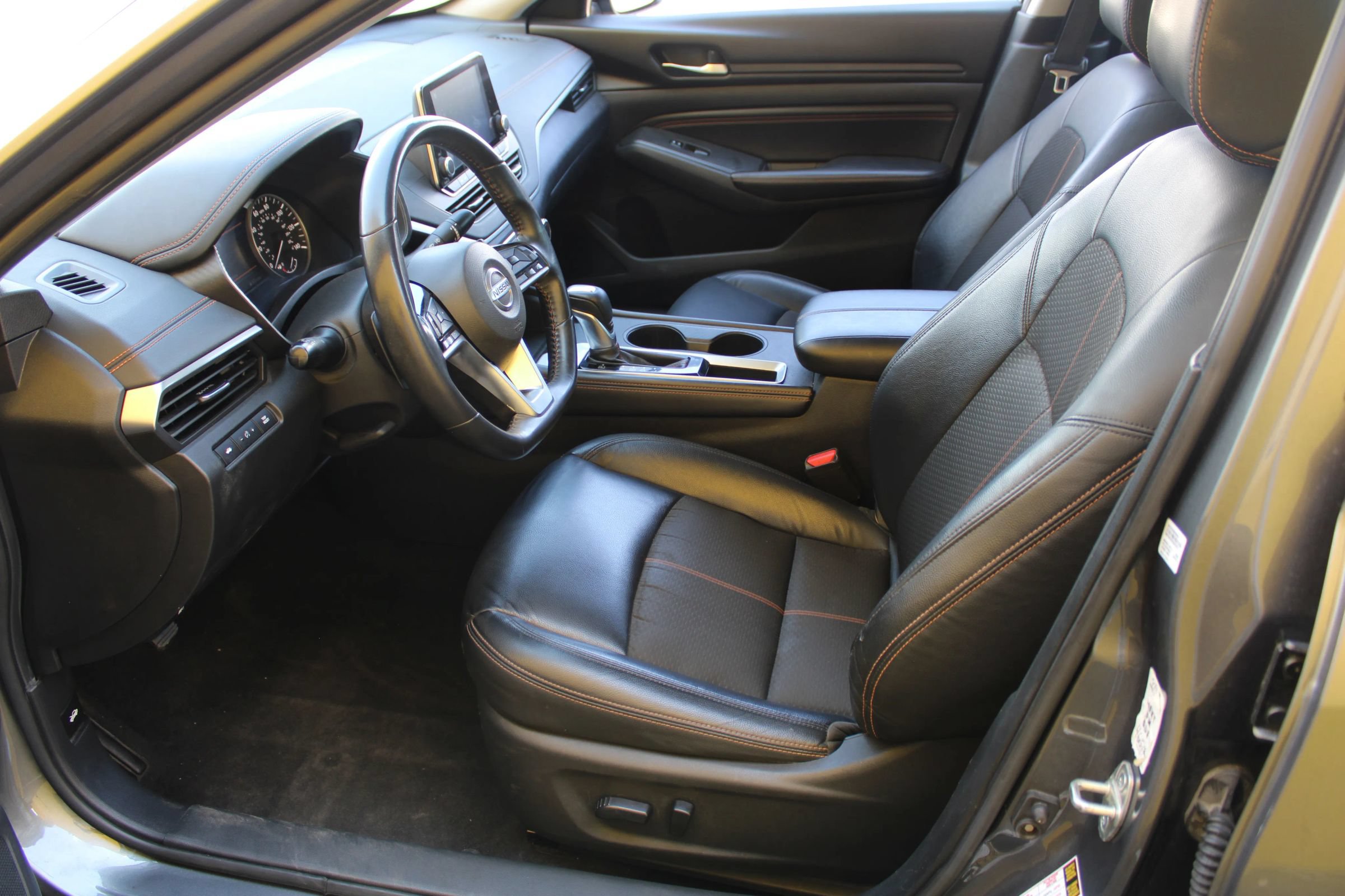 Used 2021 Nissan Altima 2.5 SR FWD image 8