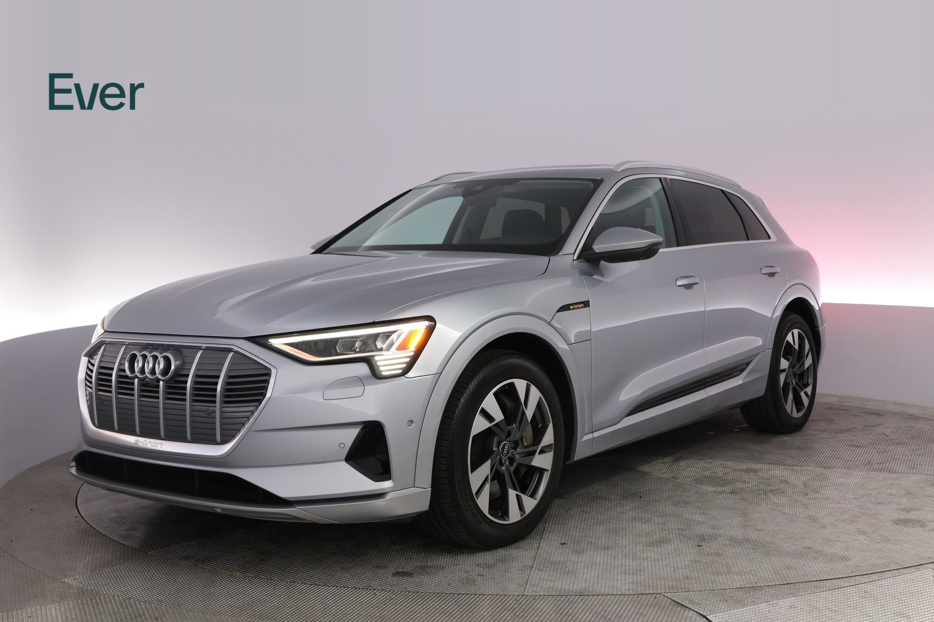 Used 2023 Audi e-tron Premium Plus w/ Premium Plus Package AWD/4WD image 2