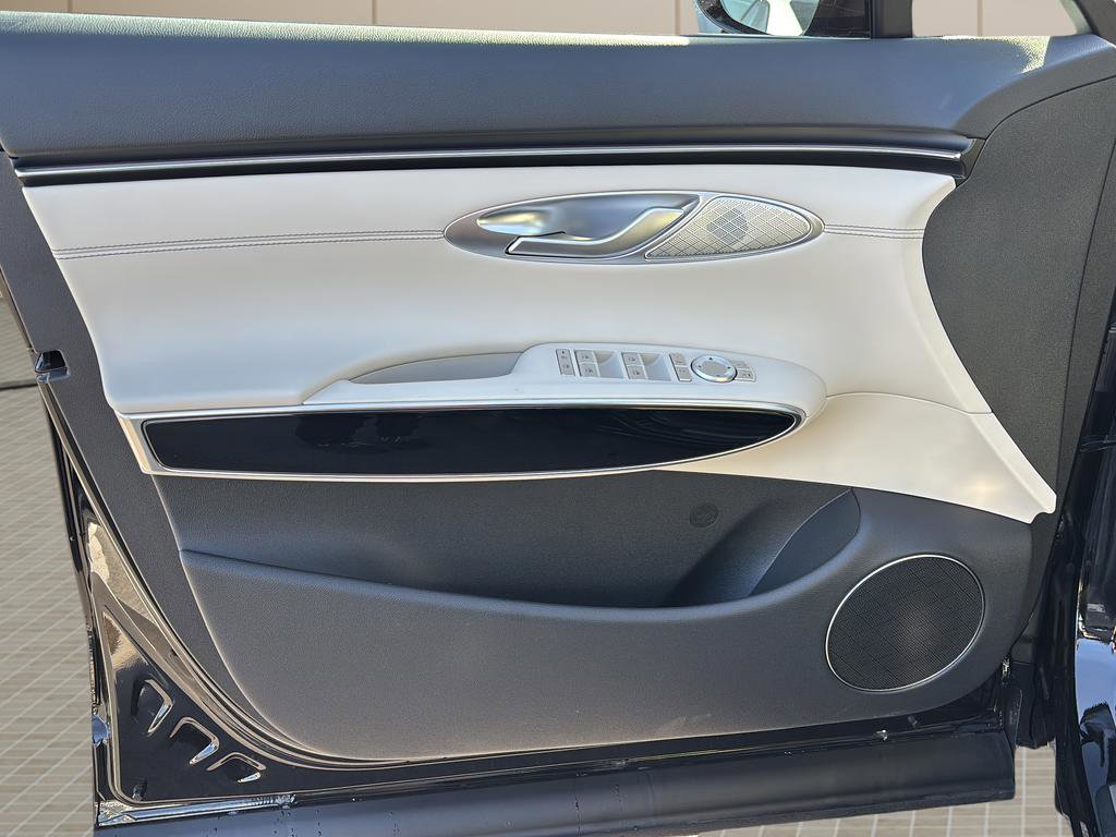 Used 2026 Genesis GV70 2.5T image 15