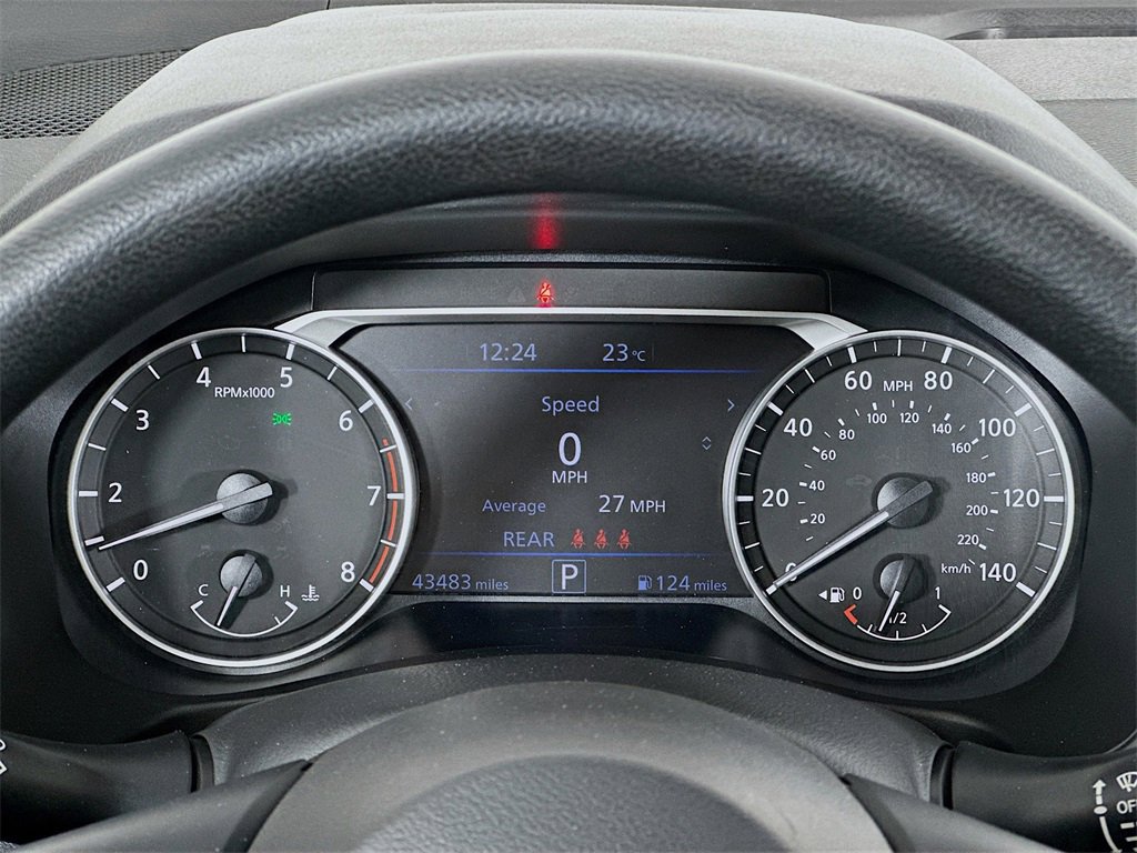 Used 2024 Nissan Altima 2.5 SV image 12