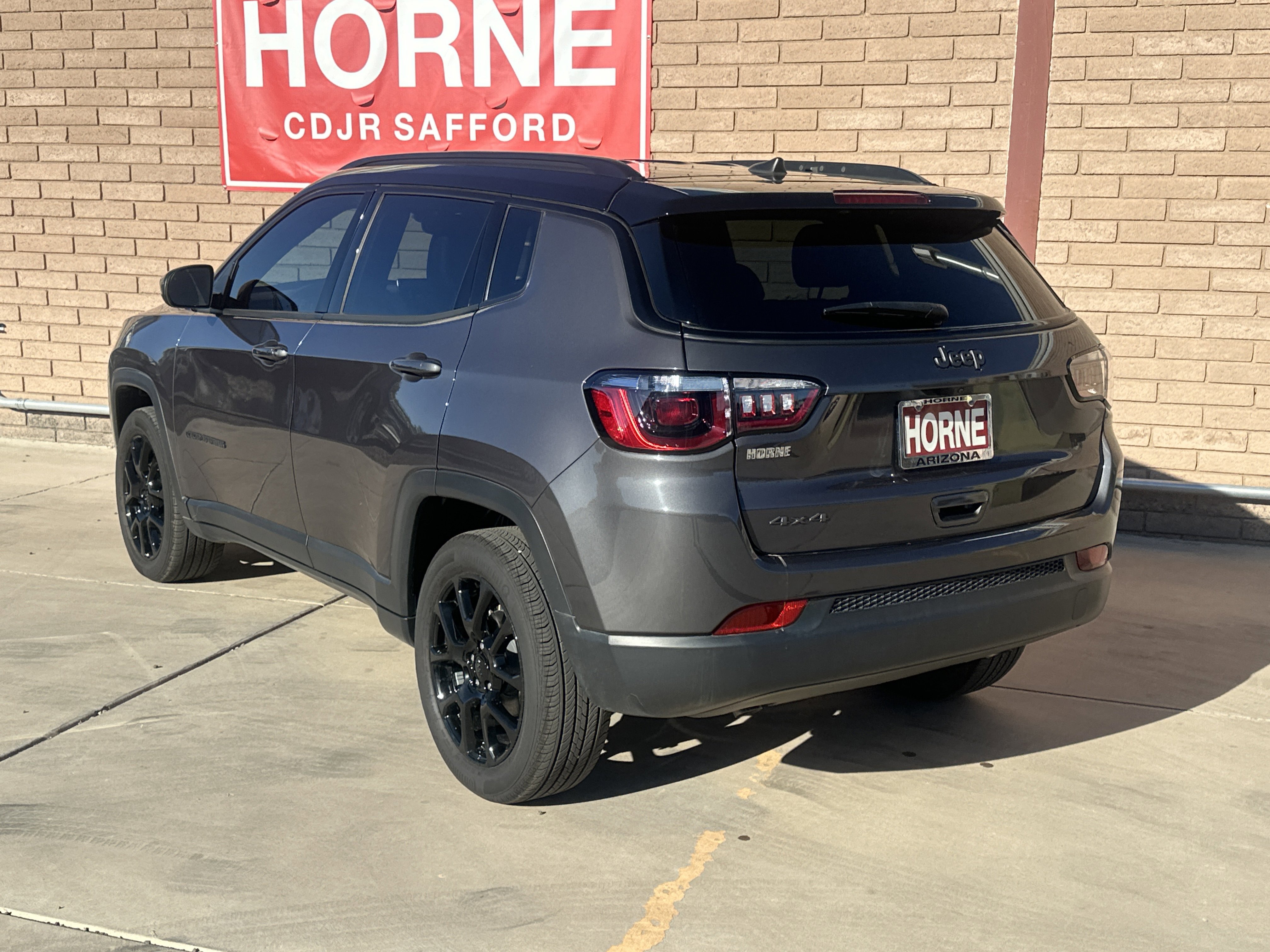 Used 2024 Jeep Compass Latitude w/ Convenience Group image 3