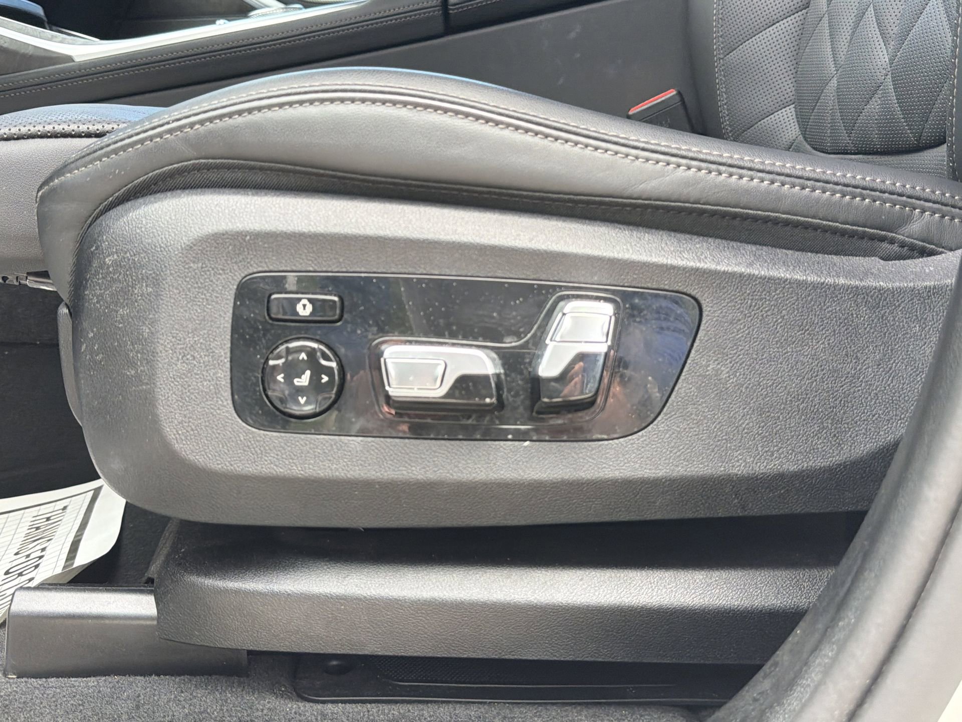 Certified 2025 BMW X7 xDrive40i image 25