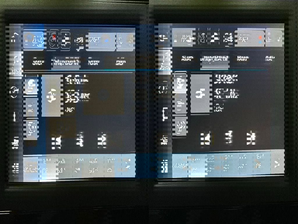 Used 2023 Chrysler Voyager LX image 27