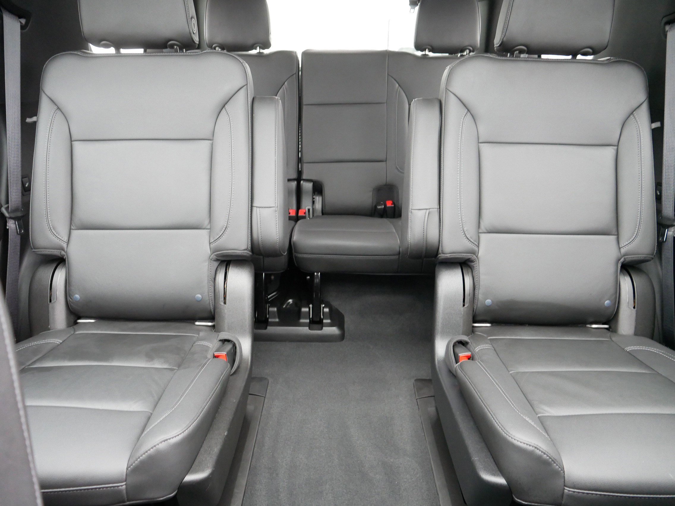 Used 2021 Chevrolet Tahoe Z71 w/ Z71 Signature Package image 13