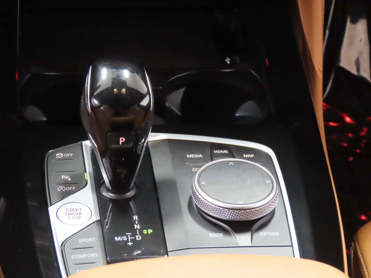 Used 2025 BMW X4 xDrive30i image 11