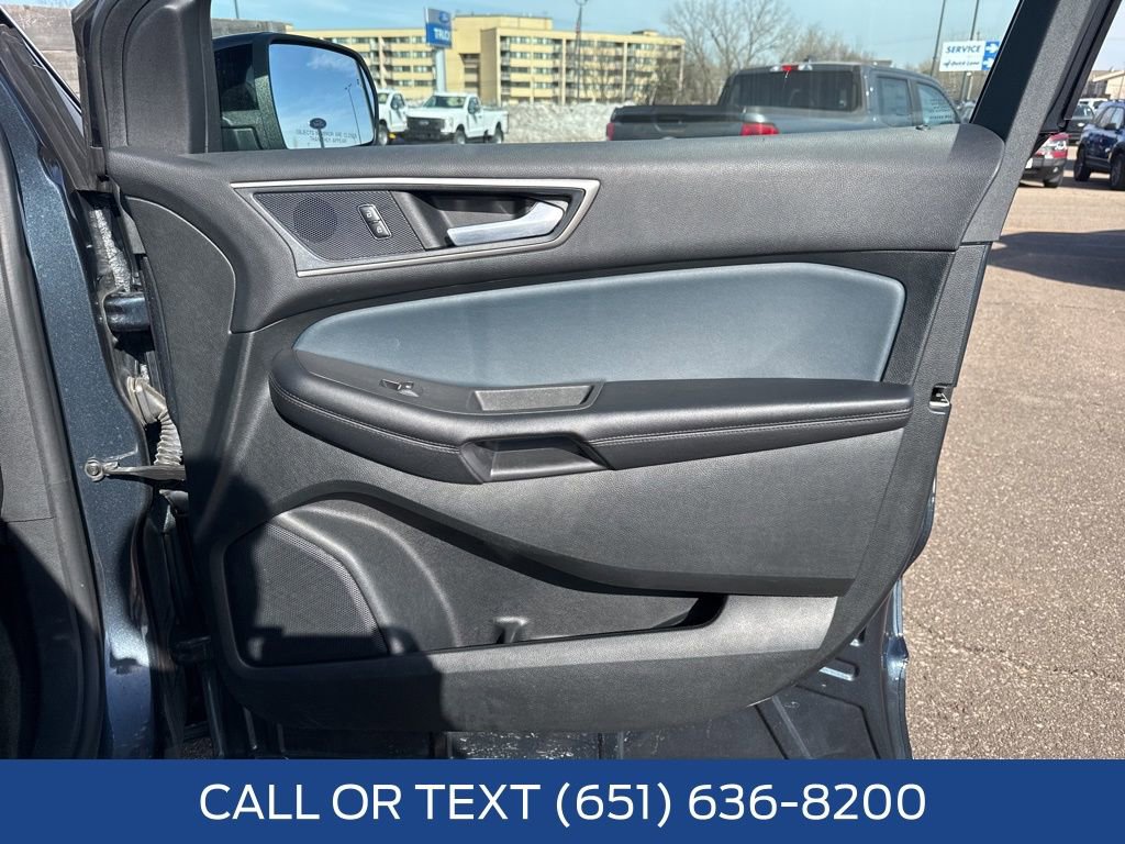 Used 2023 Ford Edge SEL w/ Sport Appearance Package image 39