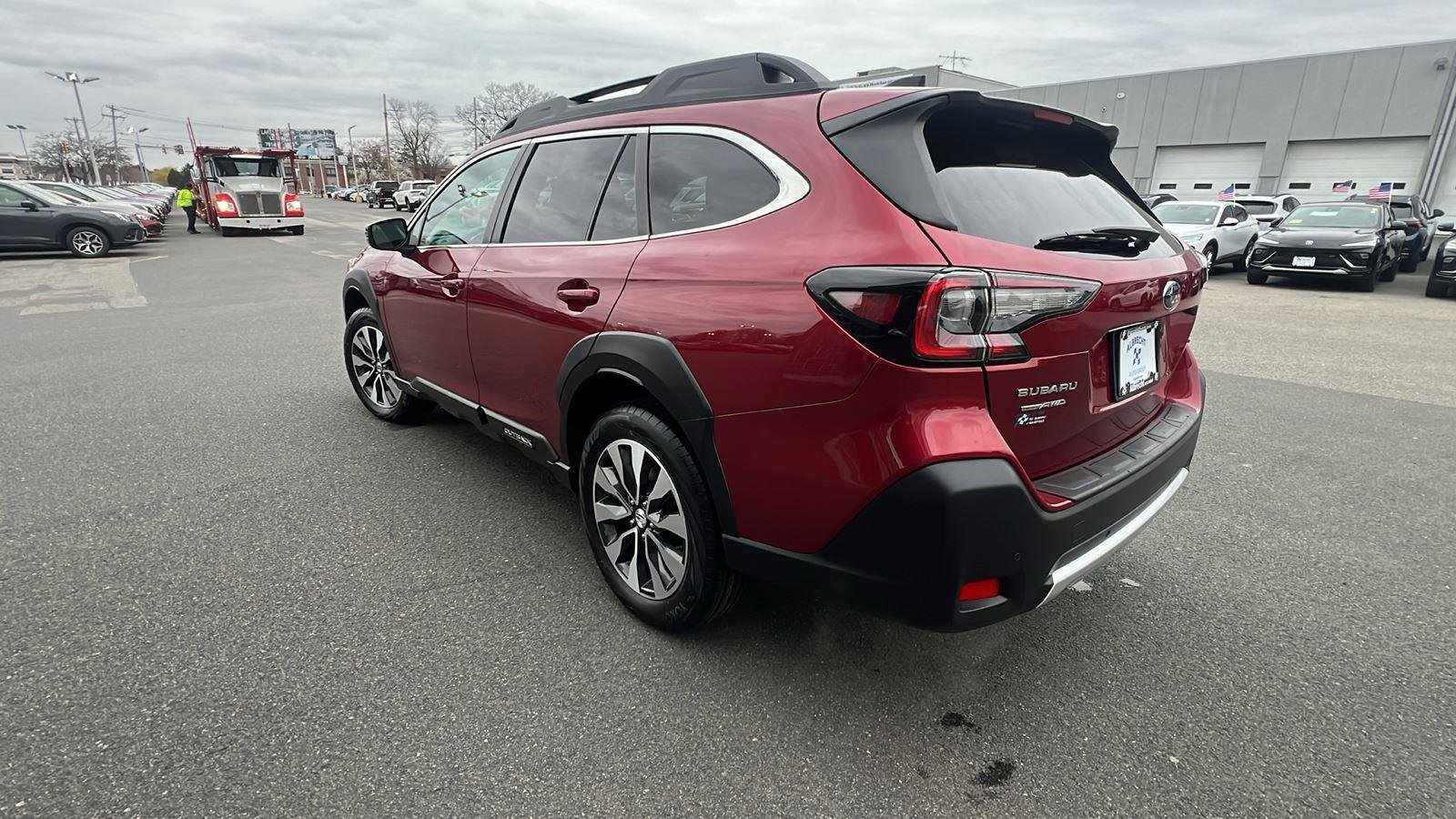 Used 2023 Subaru Outback Limited AWD/4WD image 5