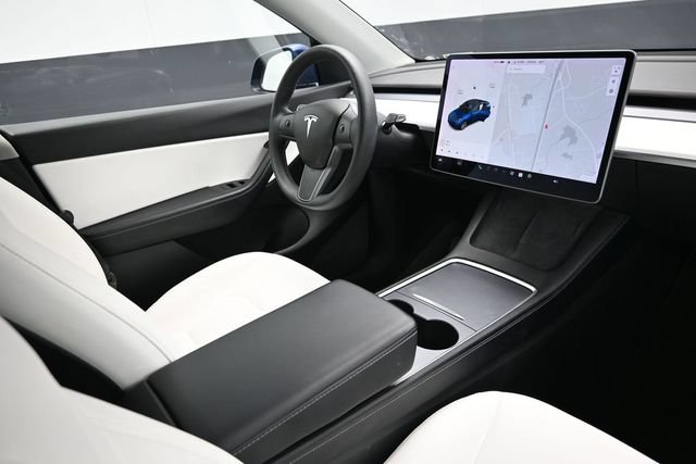 Used 2021 Tesla Model Y Long Range AWD/4WD image 13