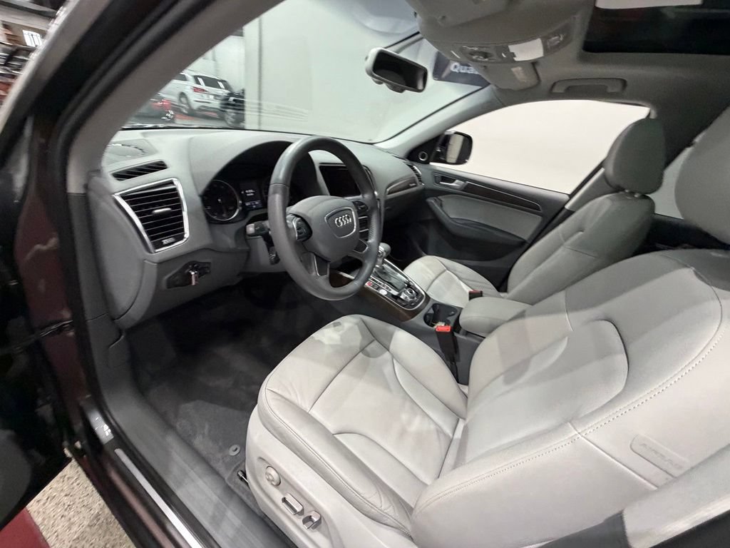 Used 2015 Audi Q5 2.0T Premium Plus w/ Technology Package AWD/4WD image 15