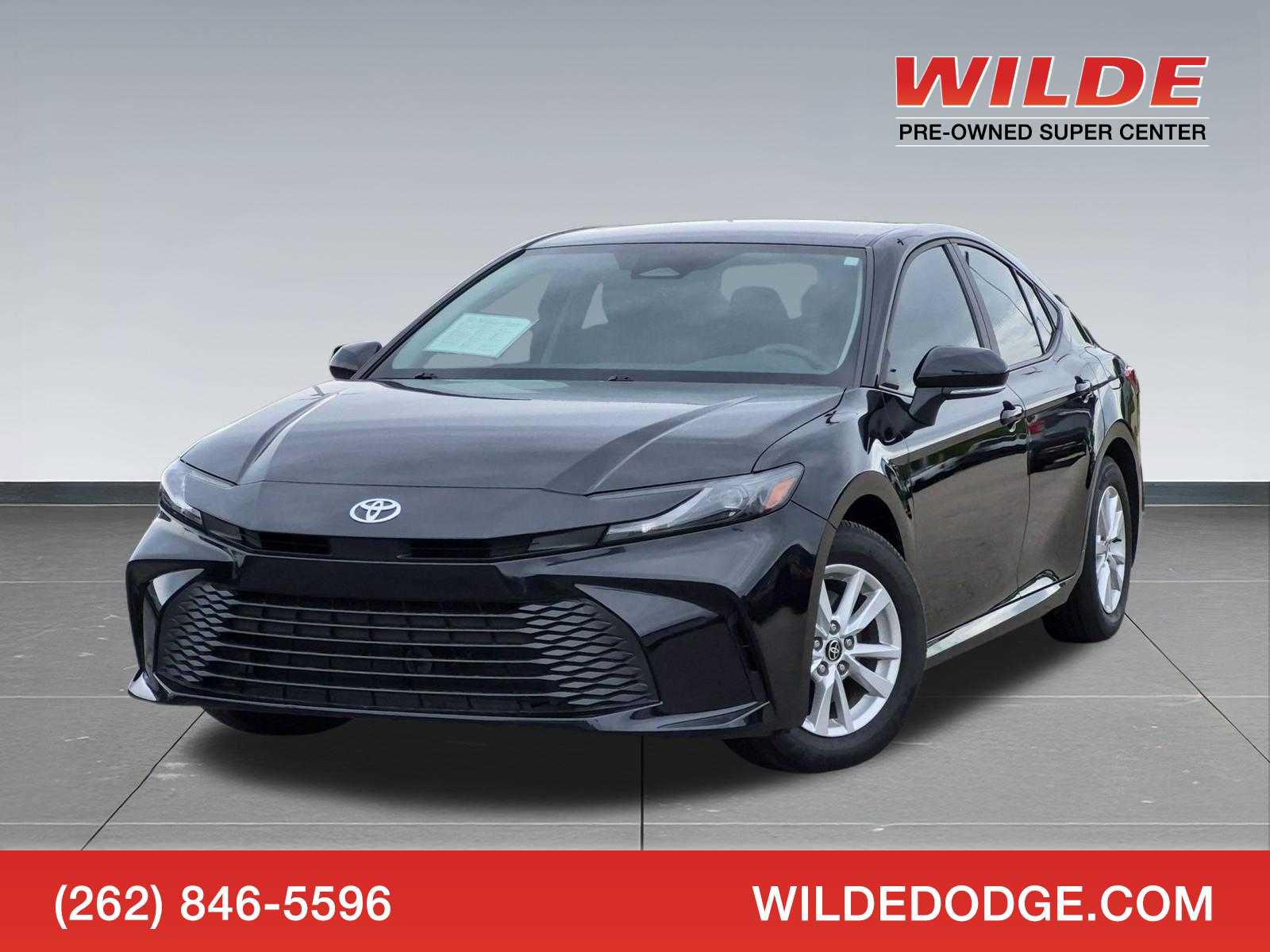 Used 2025 Toyota Camry LE w/ Convenience Package FWD image 1
