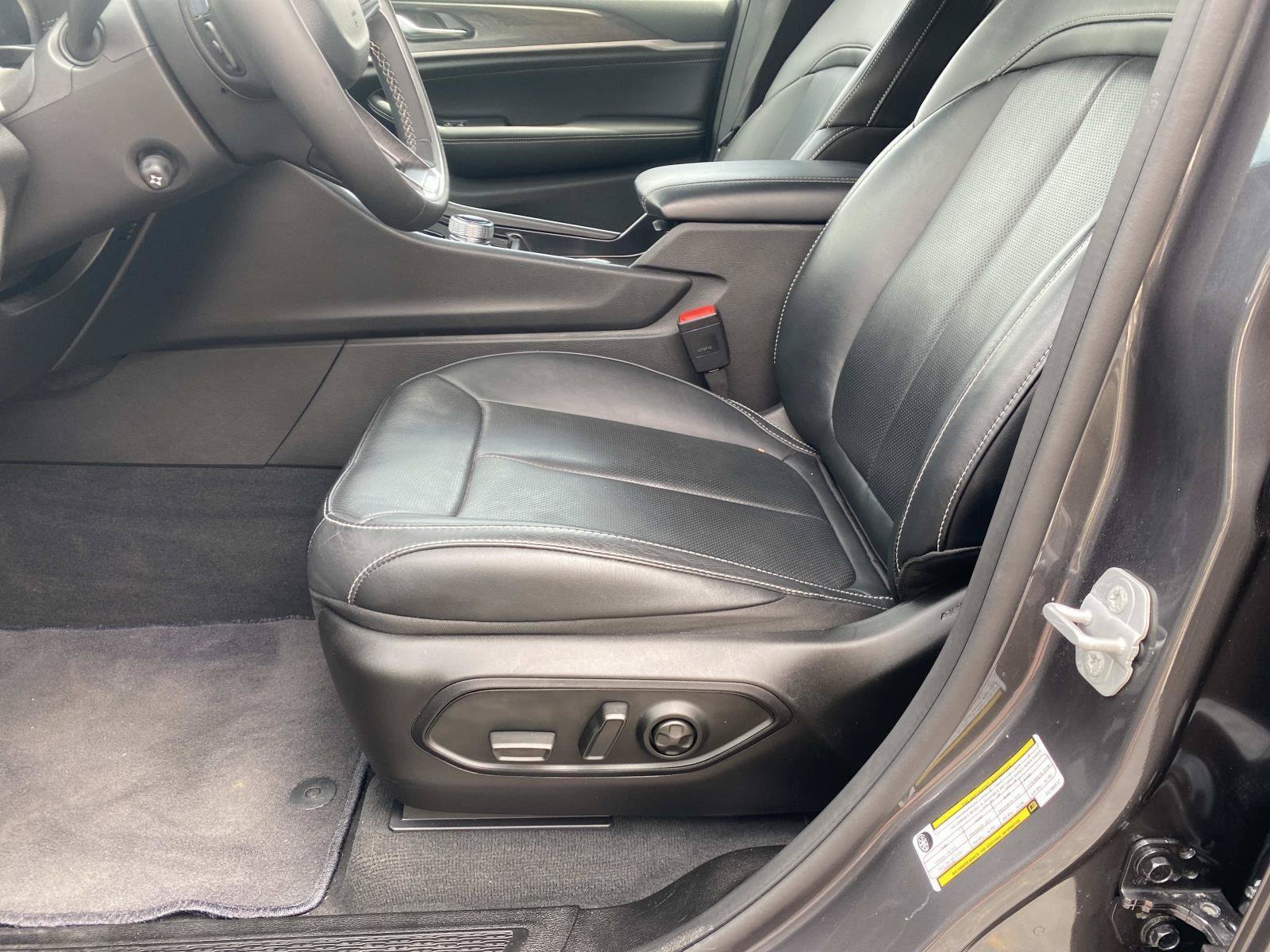 Used 2026 Jeep Grand Cherokee Limited AWD/4WD image 24