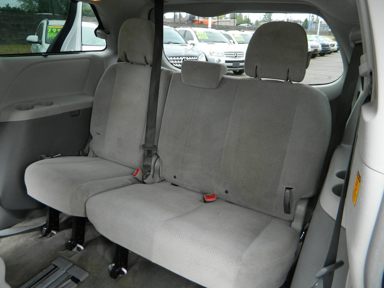 Used 2013 Toyota Sienna LE FWD image 15