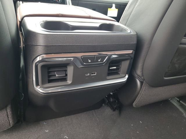 New 2026 GMC Sierra 3500 Denali Ultimate AWD/4WD image 17