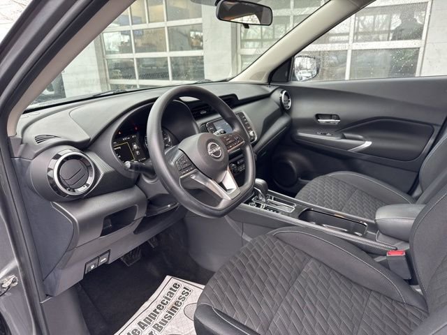 Used 2022 Nissan Kicks SV image 9