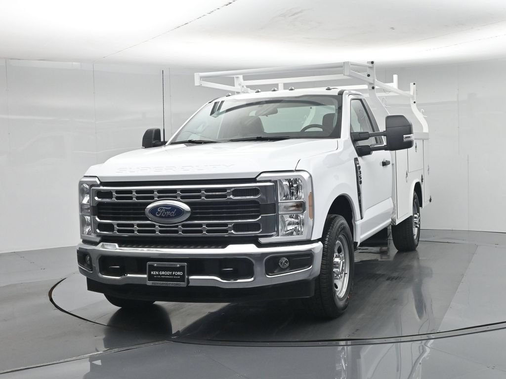 New 2026 Ford F350 XL w/ XL Chrome Package RWD image 57