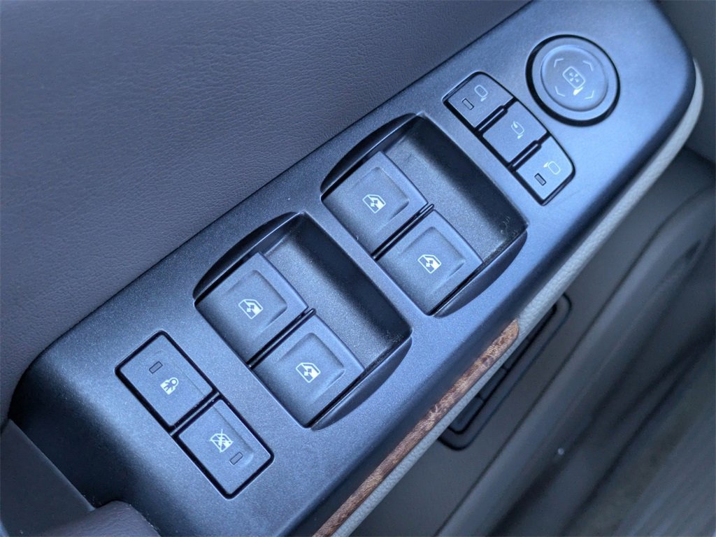 Used 2018 Chevrolet Tahoe Premier image 28