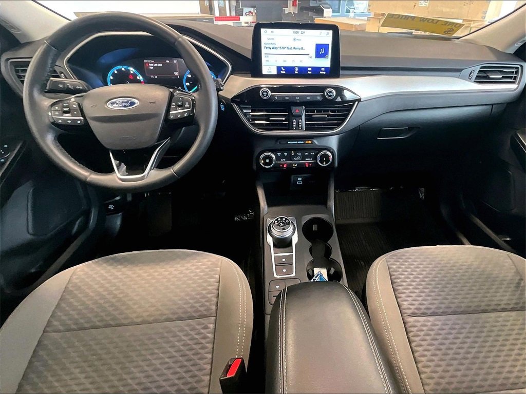 Used 2022 Ford Escape SE w/ Cold Weather Package image 21