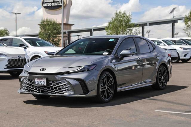 Used 2026 Toyota Camry XSE image 3