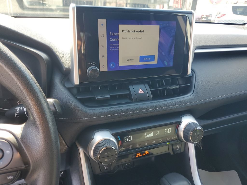 Used 2023 Toyota RAV4 XLE AWD/4WD image 29