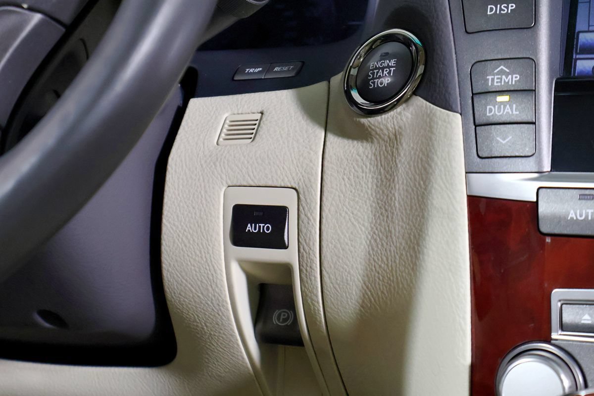 Used 2011 Lexus LS 460 L w/ Luxury Pkg AWD/4WD image 31