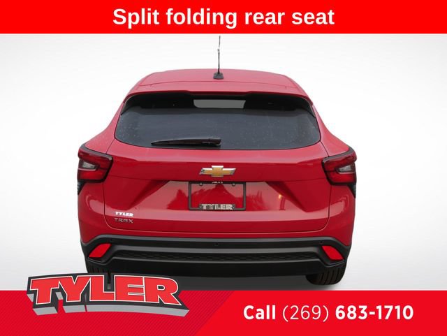New 2026 Chevrolet Trax LS w/ LS Convenience Package FWD image 7