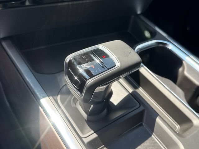 New 2026 GMC Sierra 1500 SLT w/ SLT Convenience Package AWD/4WD image 16