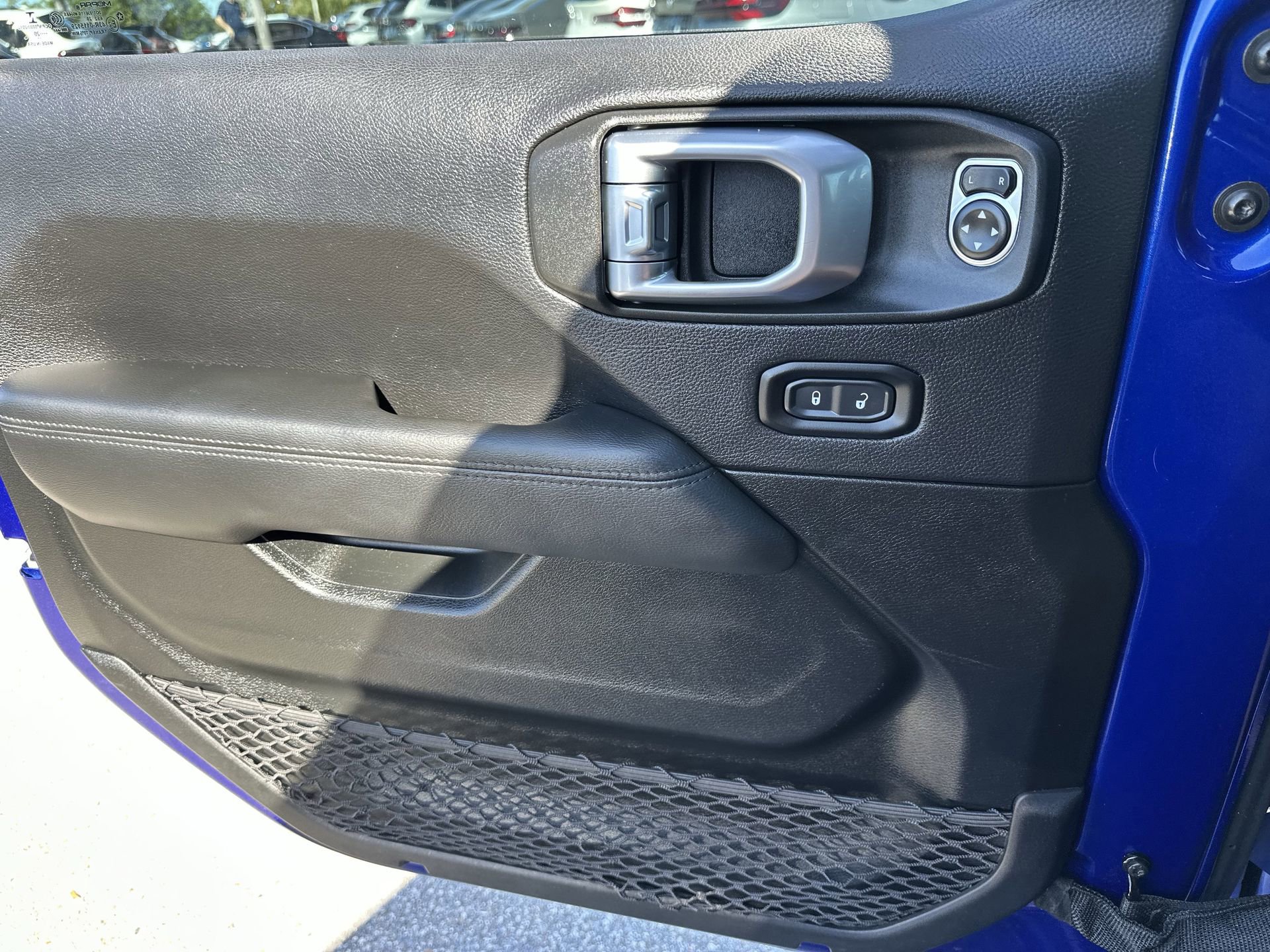 Used 2020 Jeep Wrangler Unlimited Sahara image 26