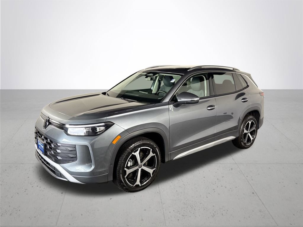 New 2026 Volkswagen Tiguan SE image 2