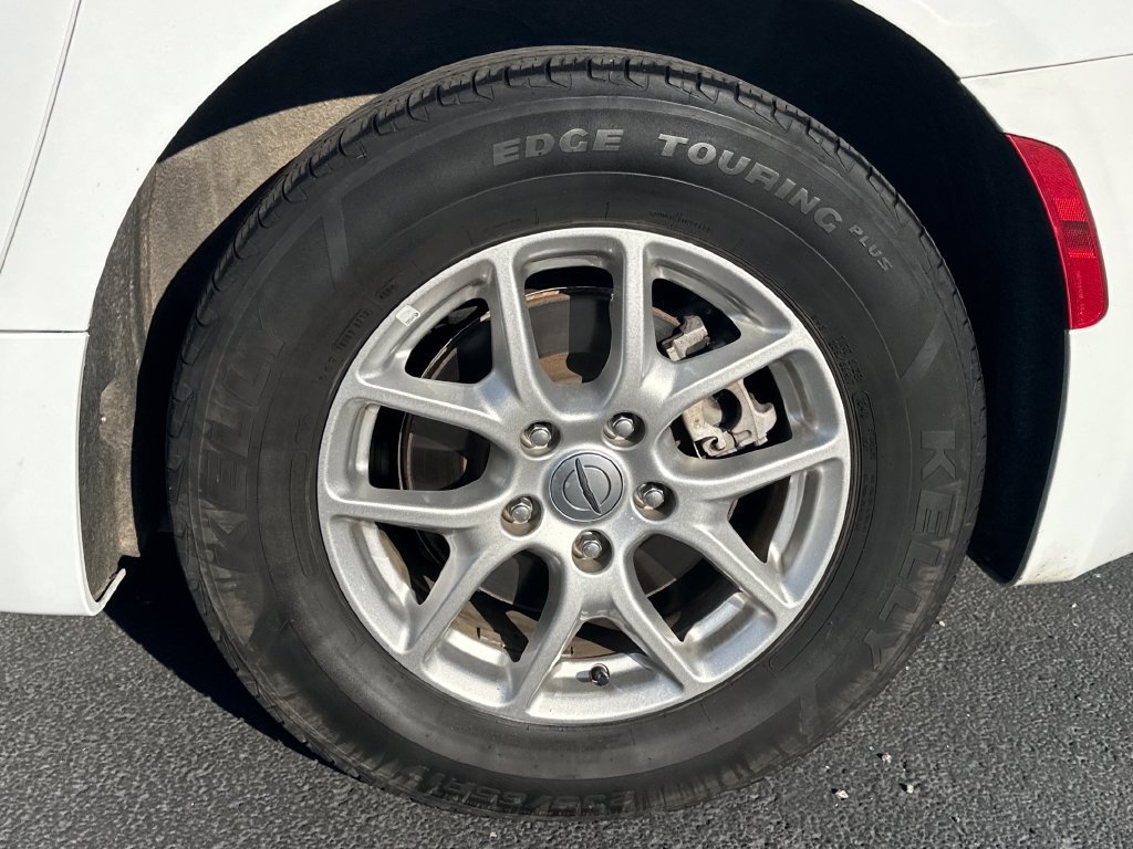 Used 2024 Chrysler Pacifica Touring-L FWD image 25