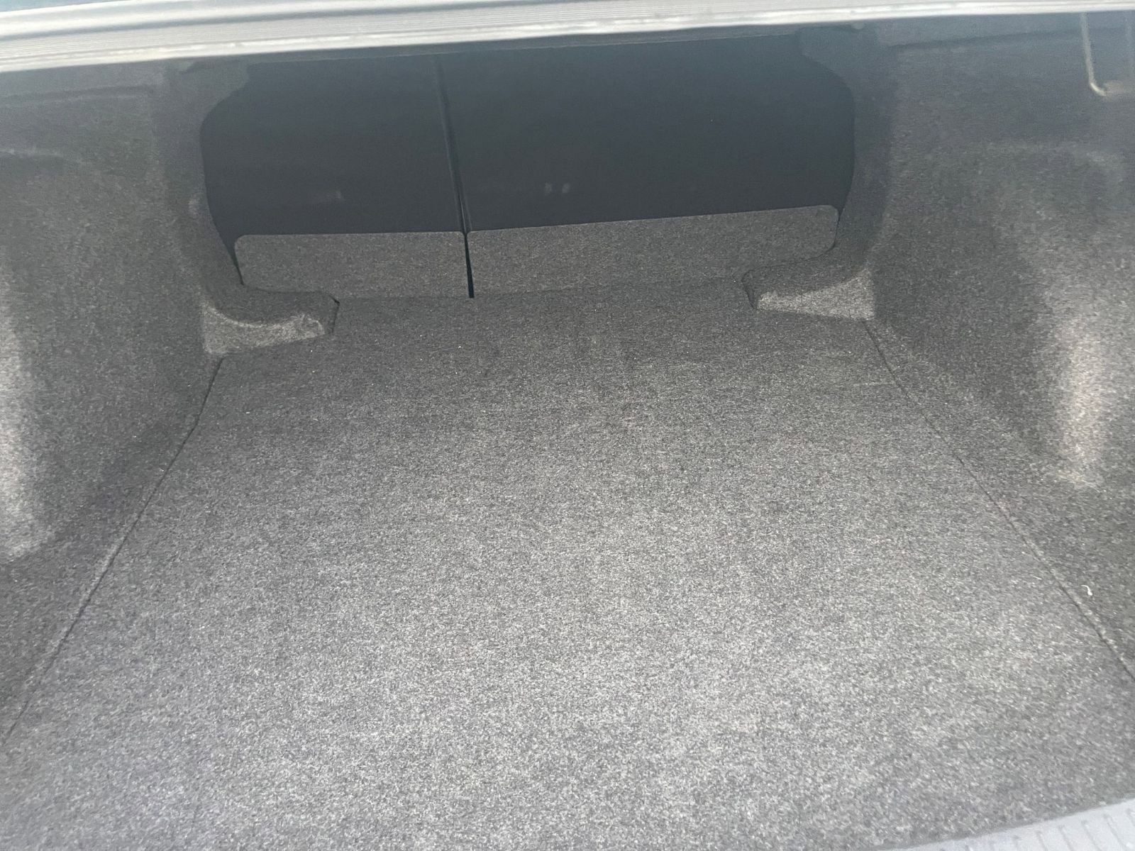 Used 2025 Toyota Corolla LE image 31