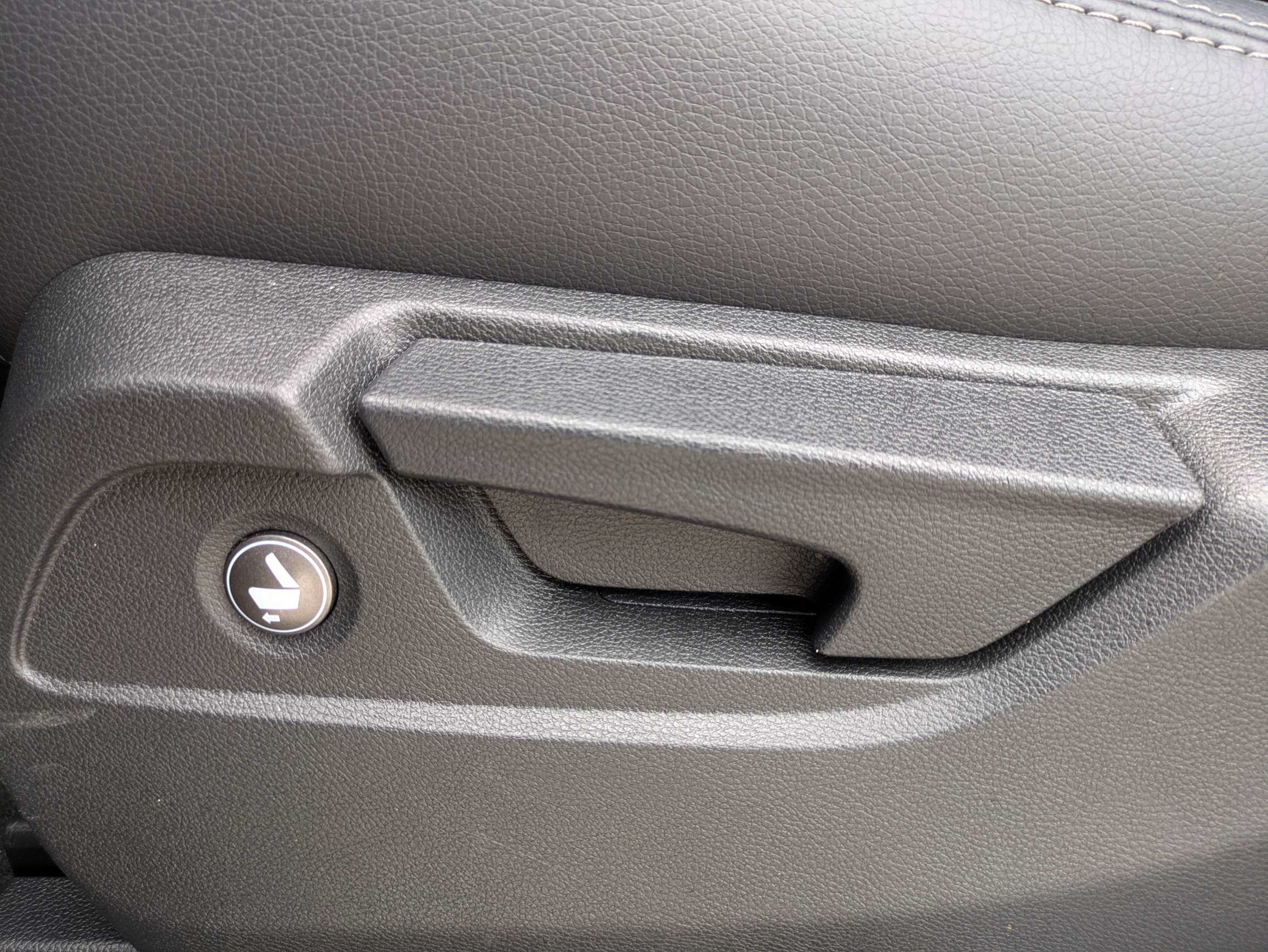 Used 2025 Honda Pilot Touring image 19