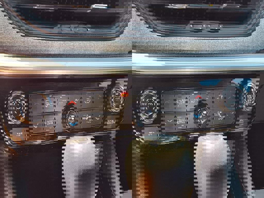 Used 2022 Jeep Compass Latitude w/ Convenience Group image 23