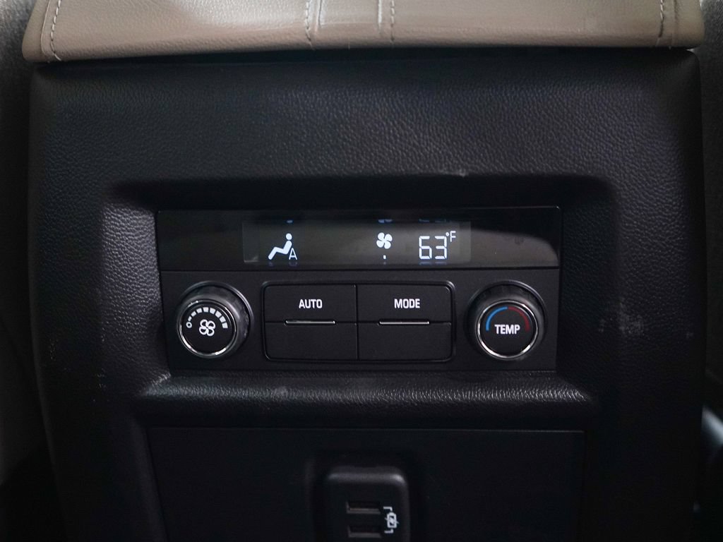 Used 2023 Chevrolet Traverse LS AWD/4WD image 18