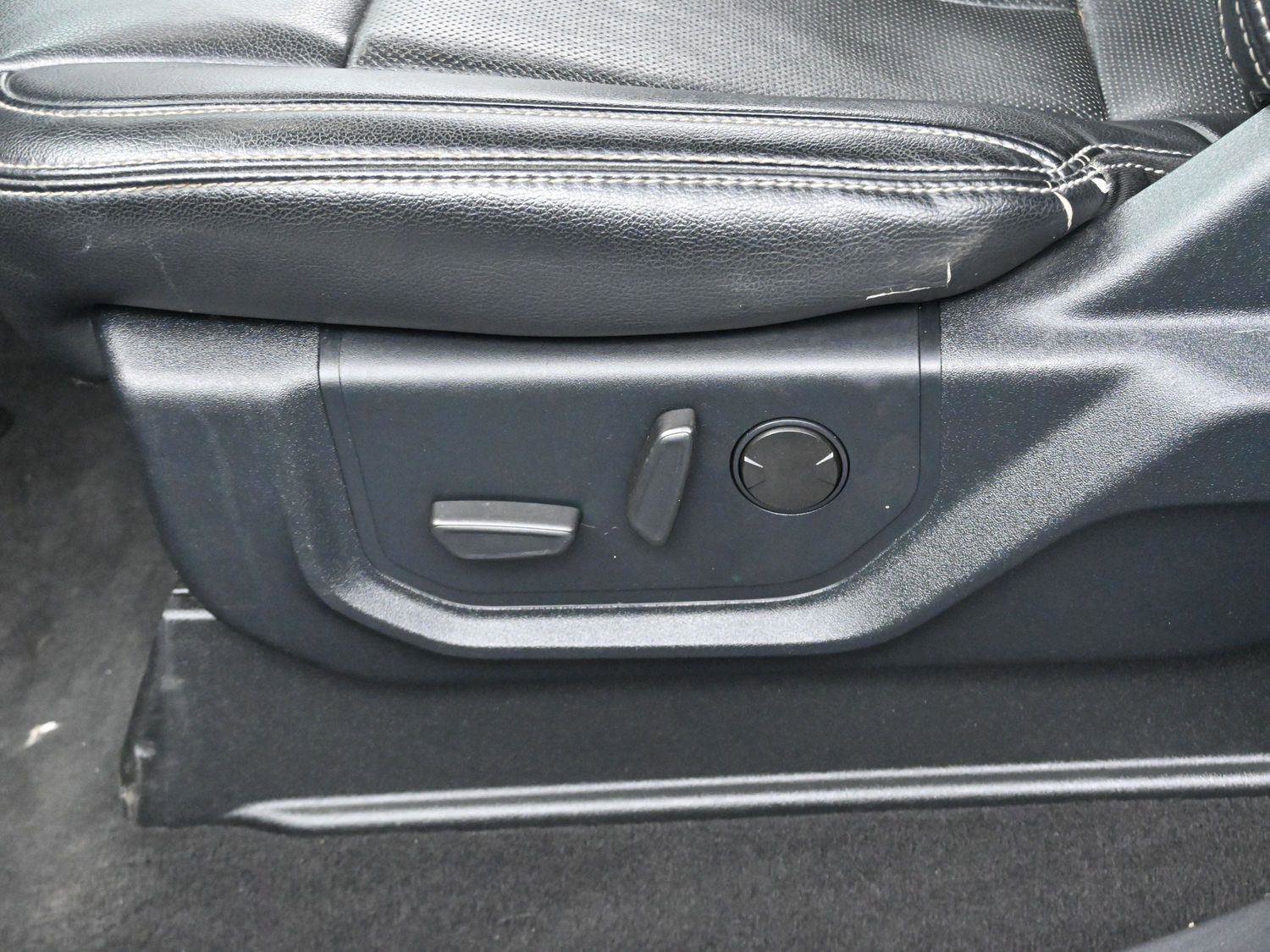 Used 2021 Ford F450 Lariat w/ Lariat Value Package image 13