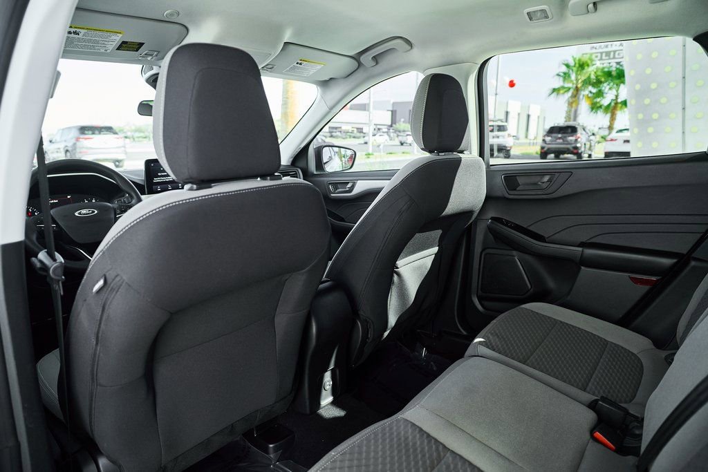 Used 2022 Ford Escape SE image 19