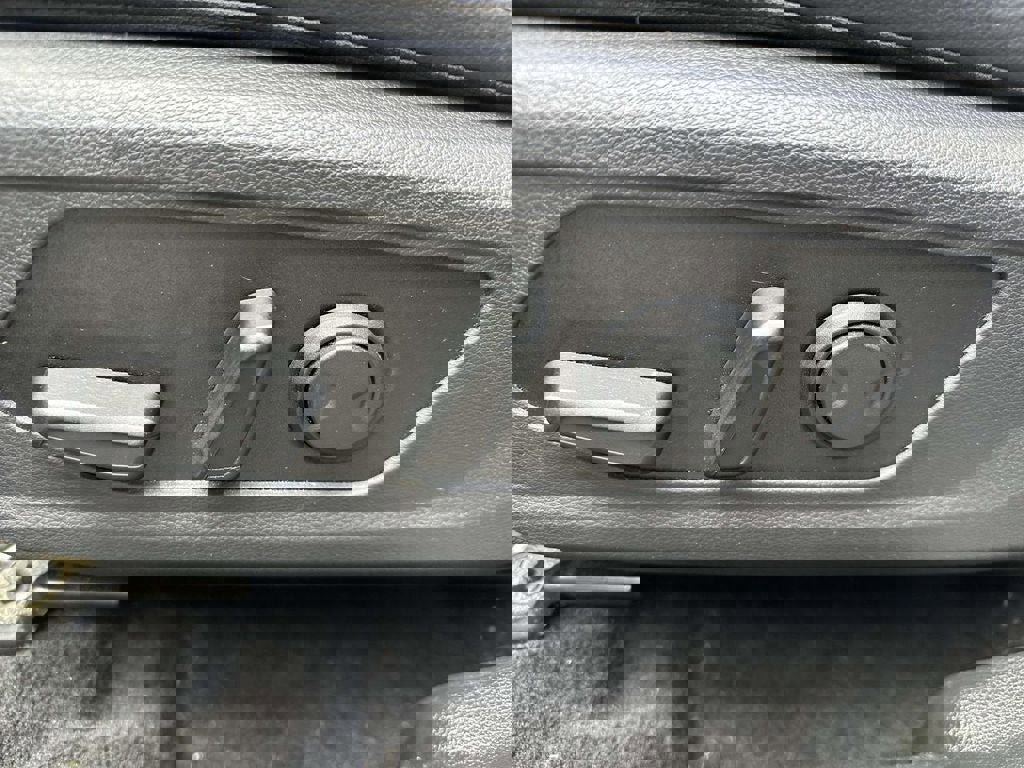 Certified 2023 Kia Sportage EX w/ EX Premium Package image 12