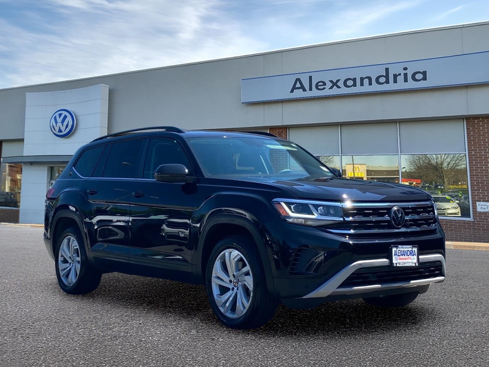 Certified 2023 Volkswagen Atlas SE w/ Panoramic Sunroof Package AWD/4WD video 1