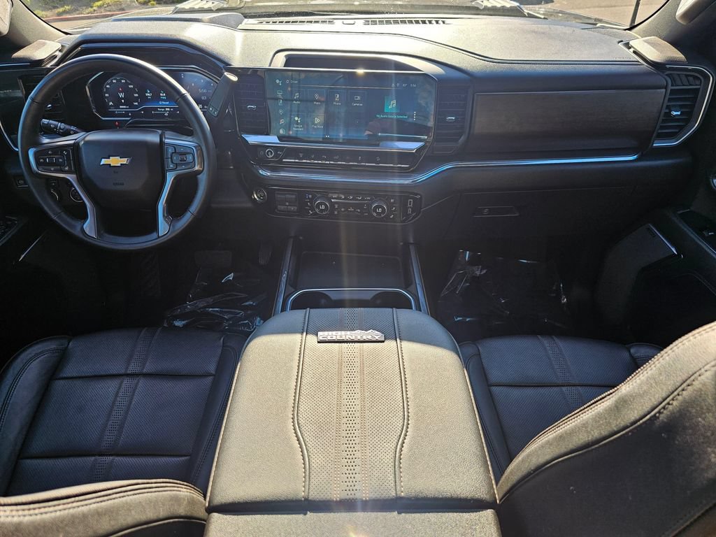 Used 2024 Chevrolet Silverado 2500 High Country w/ High Country Premium Package AWD/4WD image 18