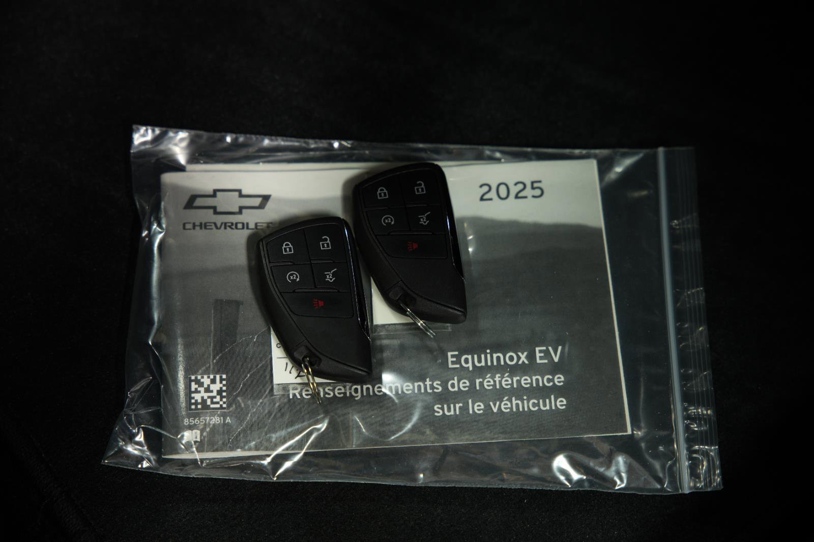 Used 2025 Chevrolet Equinox EV LT w/ Convenience Package image 18