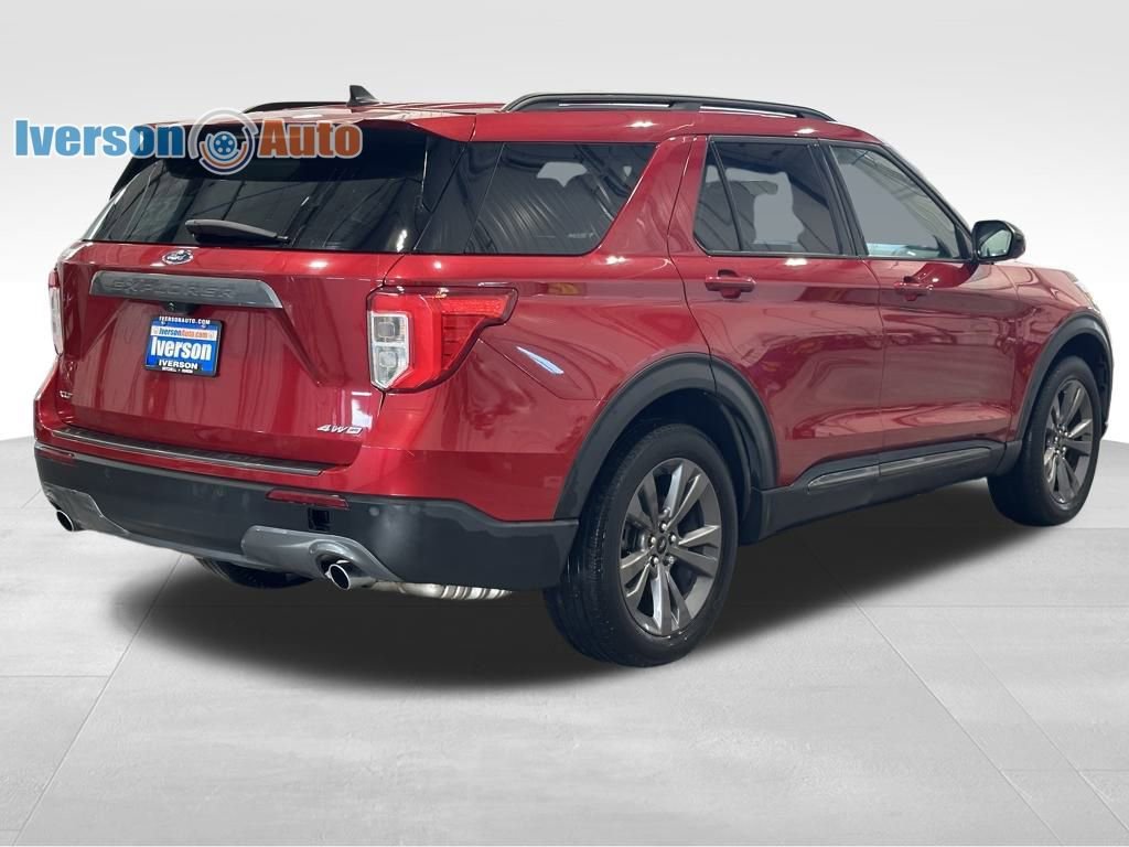 Used 2023 Ford Explorer XLT w/ Equipment Group 202A image 8
